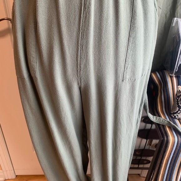 American Eagle One-Shoulder Jumpsuit linen - Picture 6 of 10